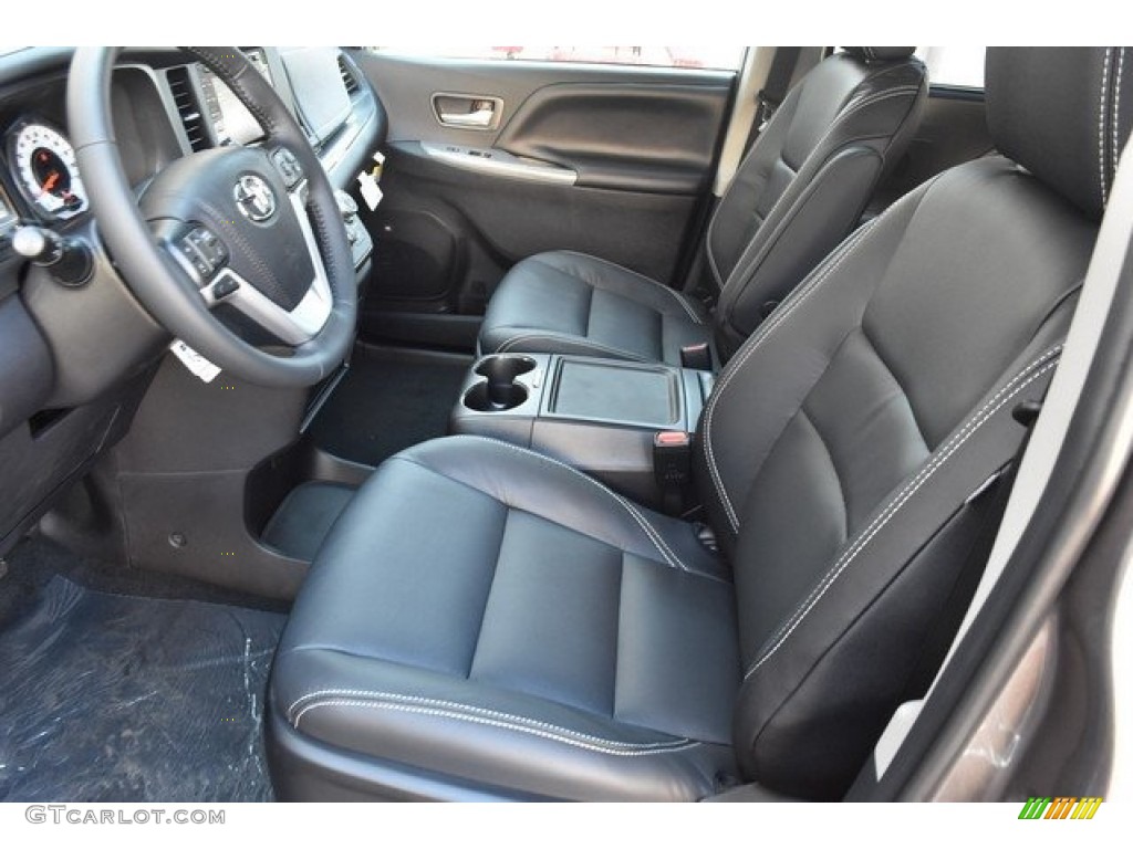 2019 Toyota Sienna SE AWD Front Seat Photo #129765065