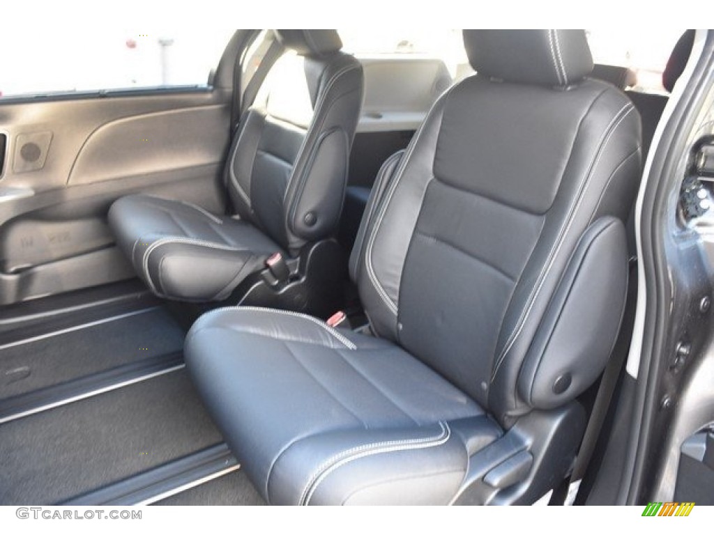 2019 Toyota Sienna SE AWD Rear Seat Photo #129765233