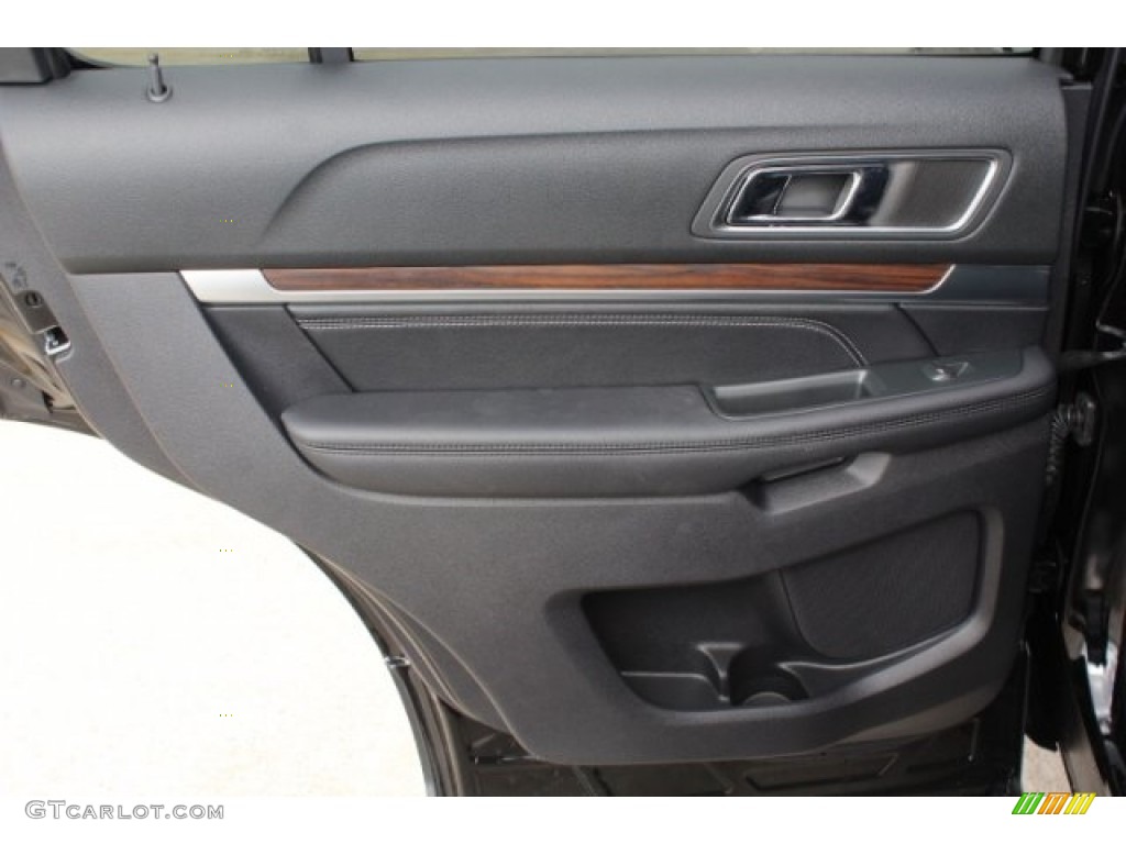 2018 Explorer Limited - Shadow Black / Ebony Black photo #24