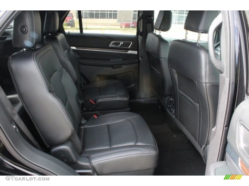2018 Explorer Limited - Shadow Black / Ebony Black photo #32