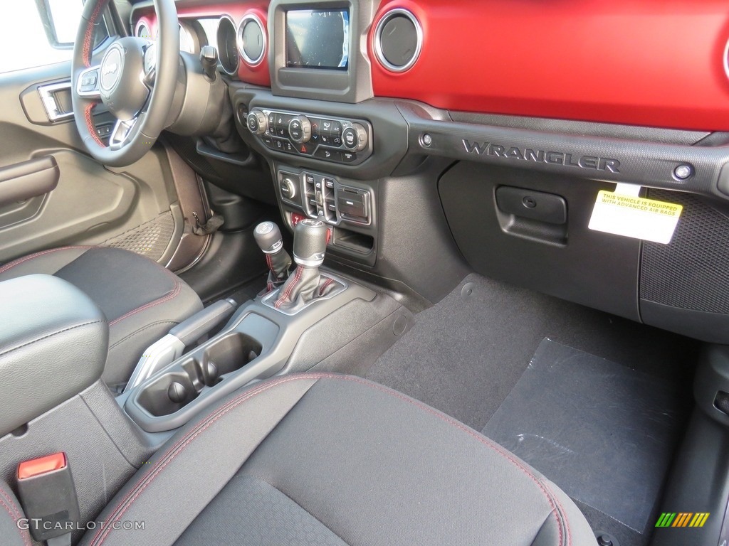 2018 Jeep Wrangler Unlimited Rubicon 4x4 Controls Photo #129768503
