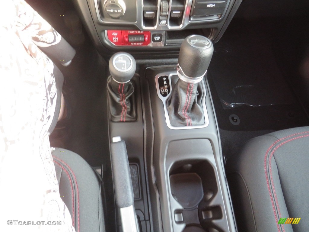 2018 Jeep Wrangler Unlimited Rubicon 4x4 8 Speed Automatic Transmission Photo #129768527