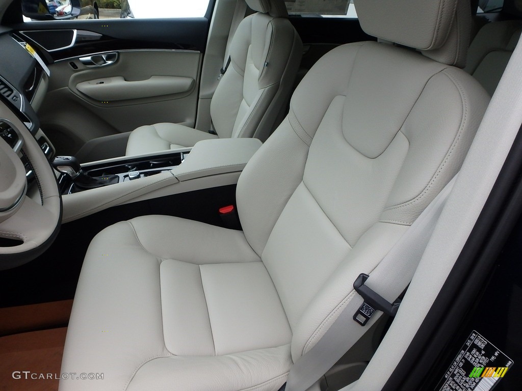 Blonde Interior 2019 Volvo XC90 T6 AWD Momentum Photo #129769503