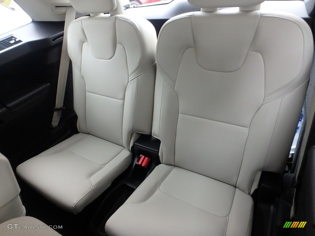 Blonde Interior 2019 Volvo XC90 T6 AWD Momentum Photo #129769539