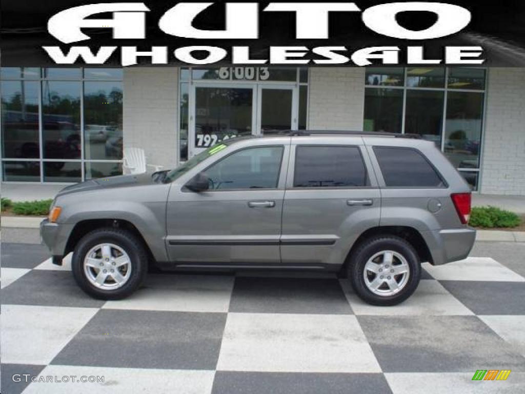 2007 Grand Cherokee Laredo - Mineral Gray Metallic / Medium Slate Gray photo #1