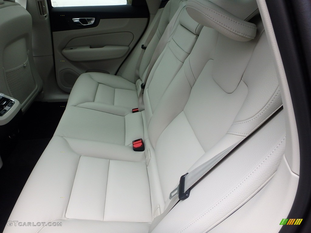 Blonde Interior 2019 Volvo XC60 T5 AWD Inscription Photo #129770863