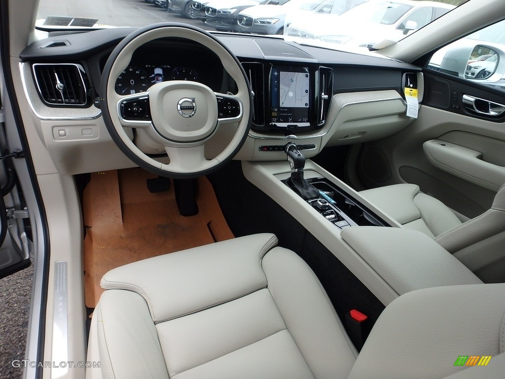 Blonde Interior 2019 Volvo XC60 T5 AWD Inscription Photo #129771252