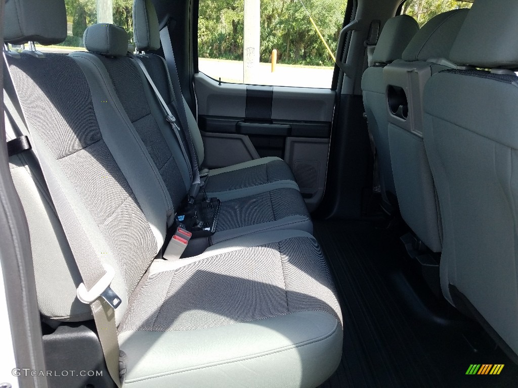 2018 F150 XL SuperCrew - Ingot Silver / Earth Gray photo #11