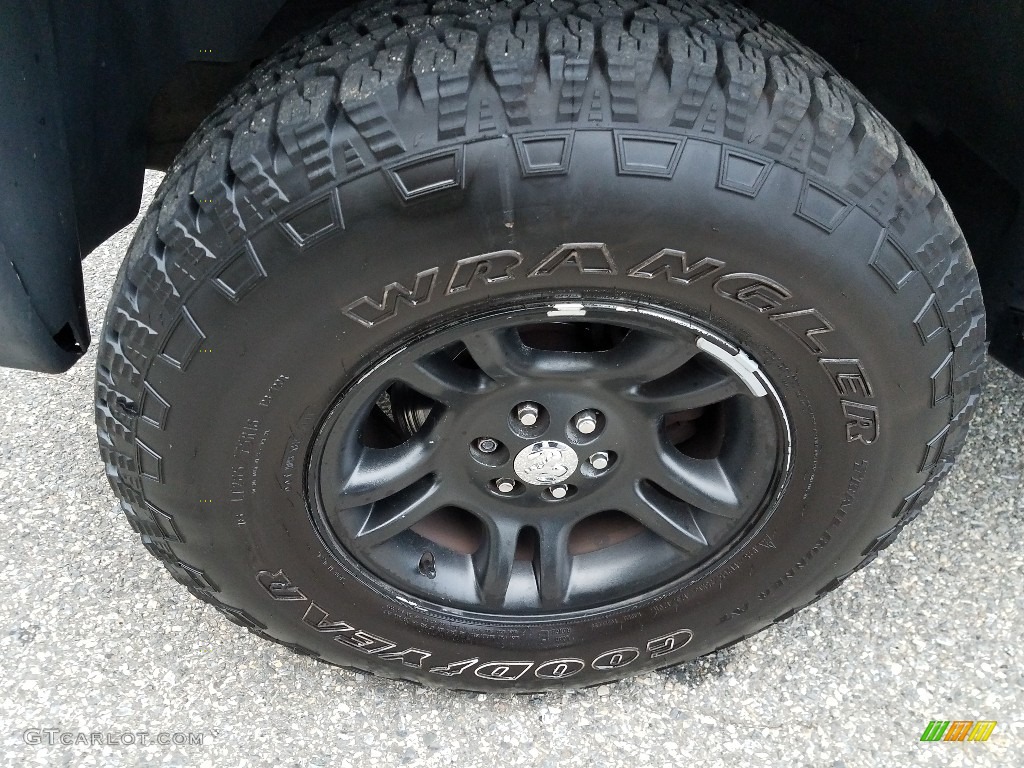 2004 Dakota SLT Quad Cab 4x4 - Black / Dark Slate Gray photo #25