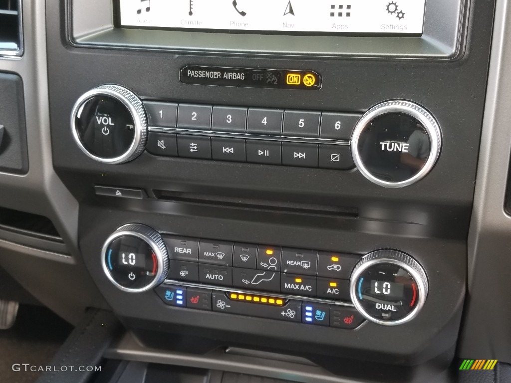 2018 Ford Expedition XLT Controls Photo #129772755