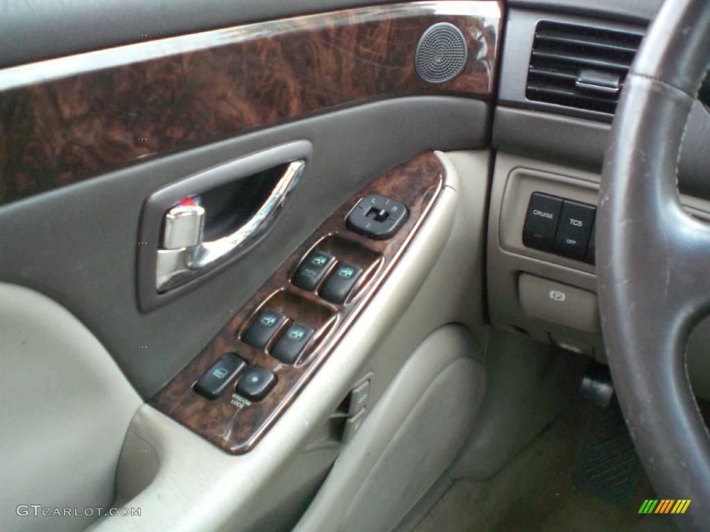 2002 XG350 Sedan - Ivory White Pearl / Beige photo #12
