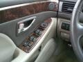 2002 Ivory White Pearl Hyundai XG350 Sedan  photo #12