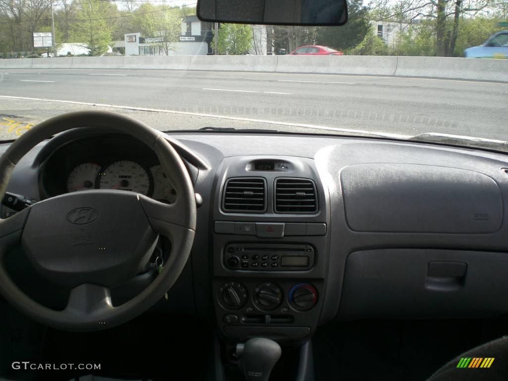 2001 Accent GS Coupe - Charcoal Gray / Gray photo #12