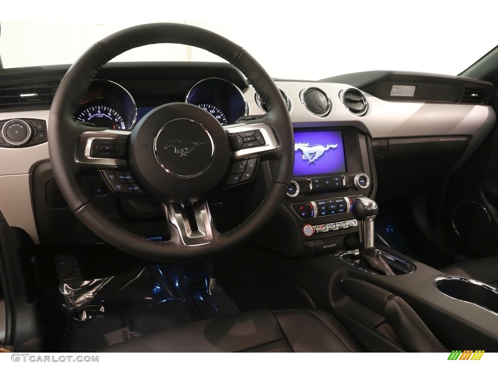2017 Ford Mustang GT Premium Coupe Dashboard Photos