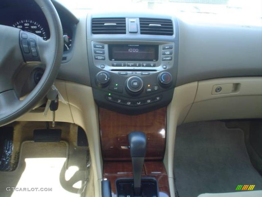 2007 Accord EX Sedan - Taffeta White / Ivory photo #7