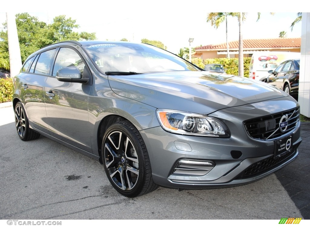 Osmium Grey Metallic 2018 Volvo V60 Cross Country T5 AWD Exterior Photo #129786033