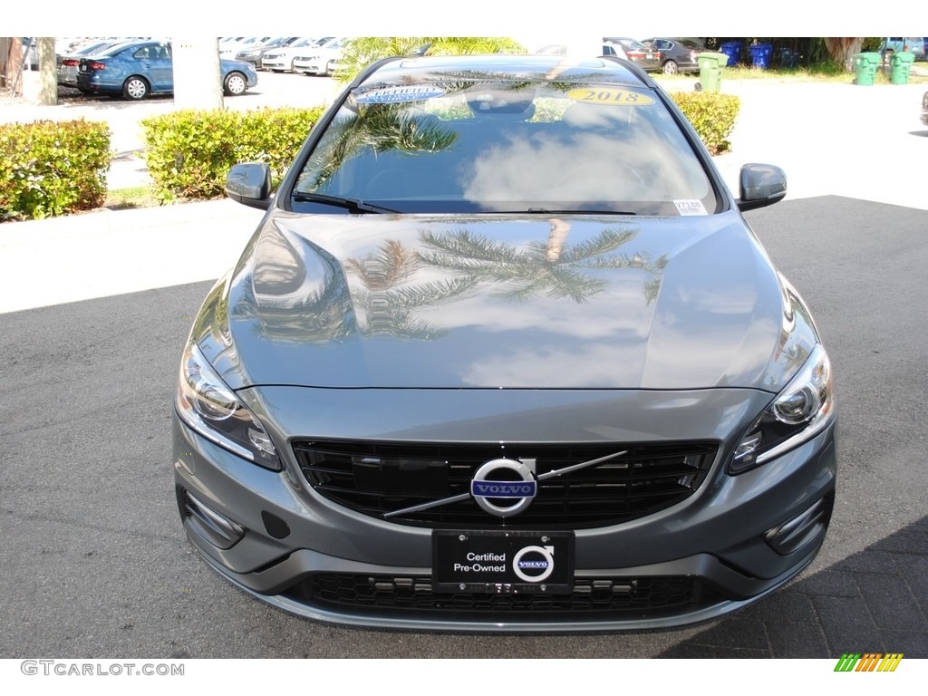 2018 V60 Cross Country T5 AWD - Osmium Grey Metallic / Off Black photo #3