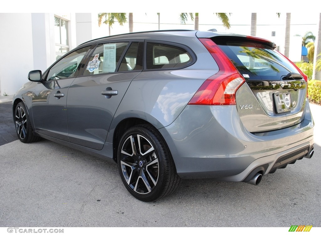 2018 V60 Cross Country T5 AWD - Osmium Grey Metallic / Off Black photo #7