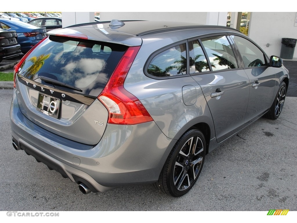 2018 V60 Cross Country T5 AWD - Osmium Grey Metallic / Off Black photo #9