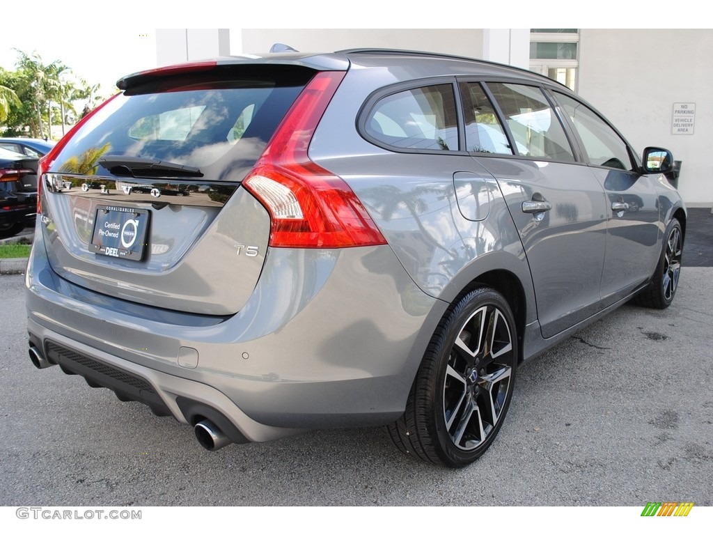 2018 V60 Cross Country T5 AWD - Osmium Grey Metallic / Off Black photo #10