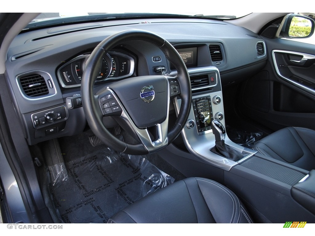 2018 Volvo V60 Cross Country T5 AWD Interior Color Photos
