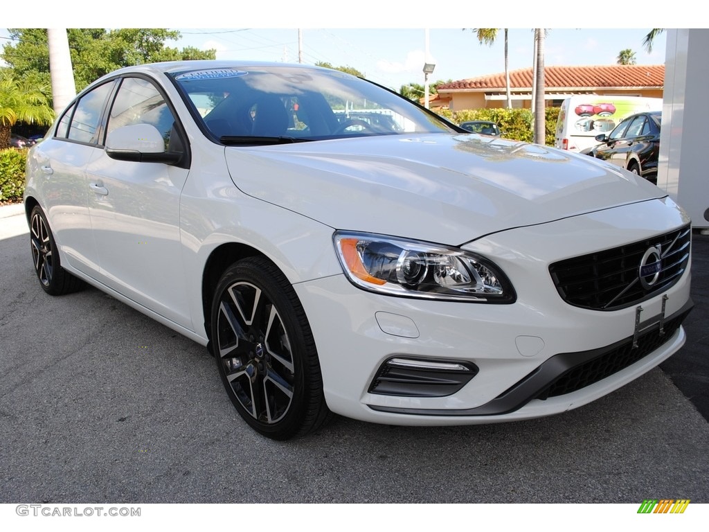 Ice White 2018 Volvo S60 T5 Dynamic Exterior Photo #129786384