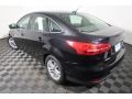 Shadow Black - Focus SE Sedan Photo No. 10