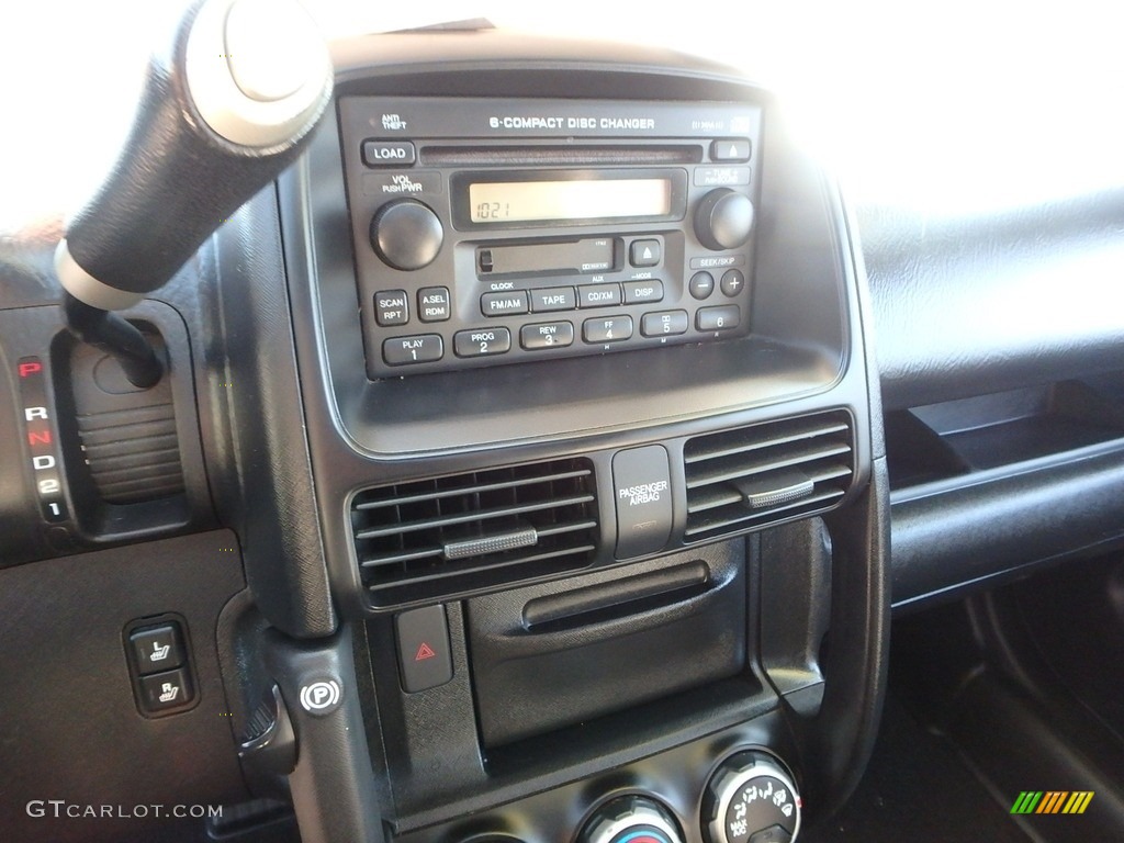 2006 CR-V SE 4WD - Pewter Pearl / Black photo #13
