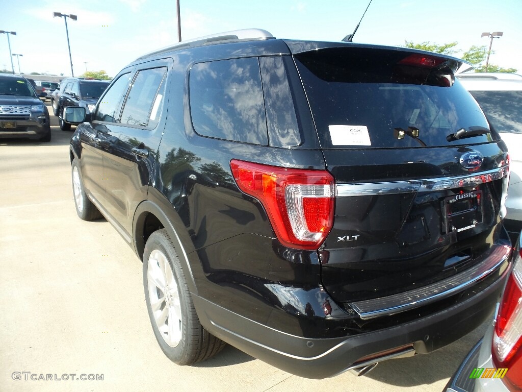 2018 Explorer XLT 4WD - Shadow Black / Ebony Black photo #3