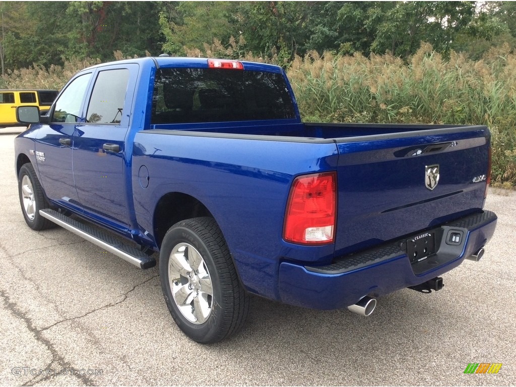 2019 1500 Classic Express Crew Cab 4x4 - Blue Streak Pearl / Black/Diesel Gray photo #4