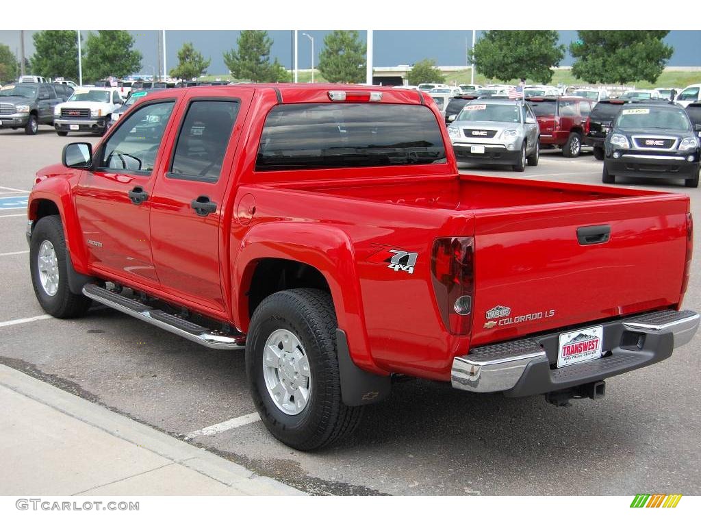 2005 Colorado Z71 Crew Cab 4x4 - Victory Red / Sport Pewter photo #5