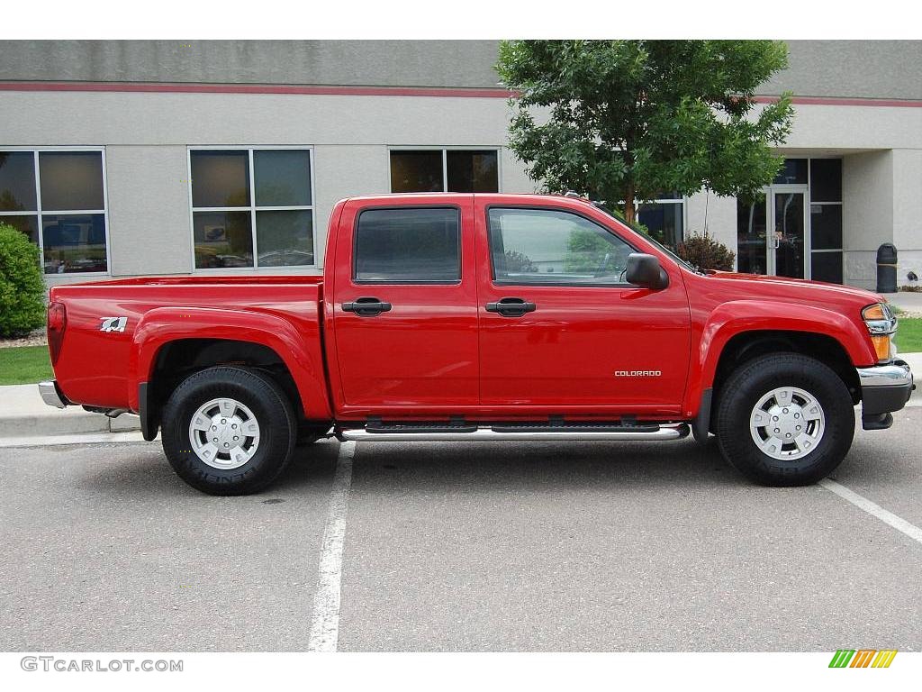2005 Colorado Z71 Crew Cab 4x4 - Victory Red / Sport Pewter photo #8