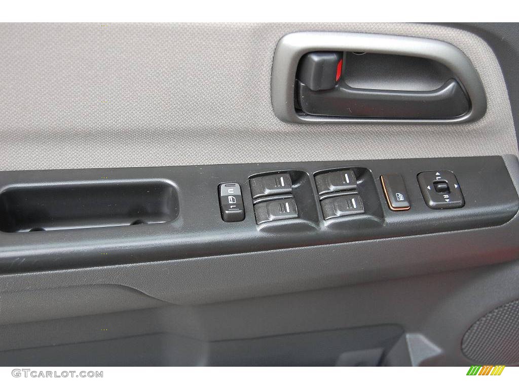 2005 Colorado Z71 Crew Cab 4x4 - Victory Red / Sport Pewter photo #15