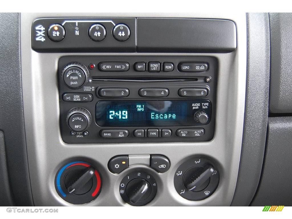 2005 Colorado Z71 Crew Cab 4x4 - Victory Red / Sport Pewter photo #17