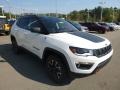 Front 3/4 View of 2019 Compass Trailhawk 4x4
