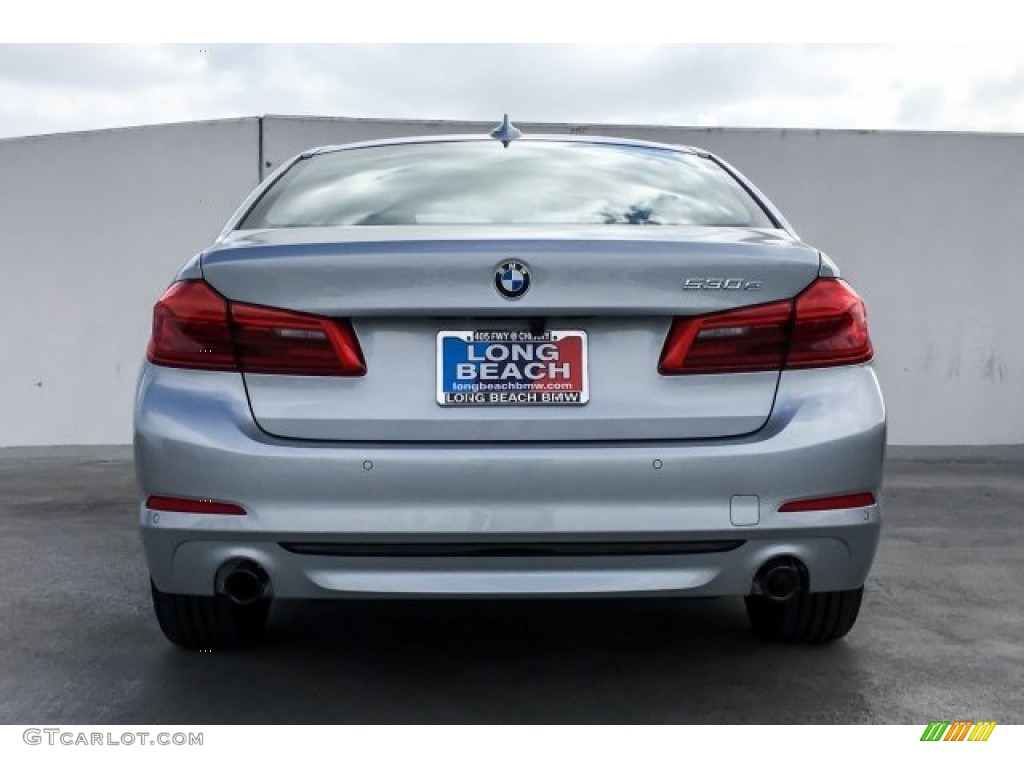 2019 5 Series 530e iPerformance Sedan - Glacier Silver Metallic / Black photo #3