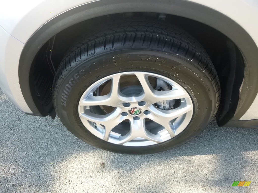 2019 Alfa Romeo Stelvio AWD Wheel Photos