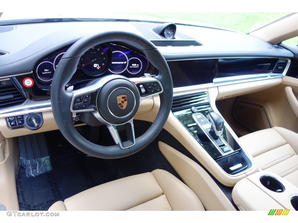Black/Luxor Beige Interior 2018 Porsche Panamera 4 Photo #129812333