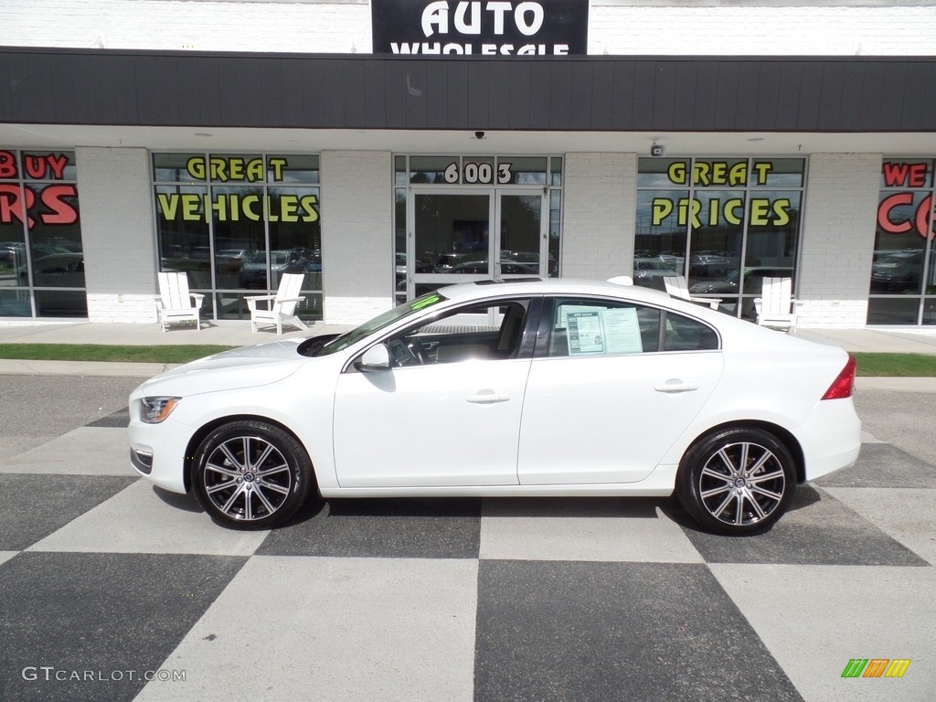 2018 S60 T5 Inscription - Ice White / Beige photo #1