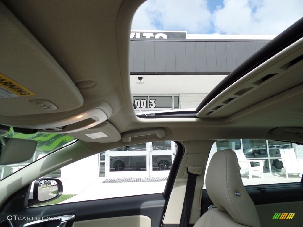2018 S60 T5 Inscription - Ice White / Beige photo #11