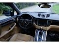 Black - Macan  Photo No. 12