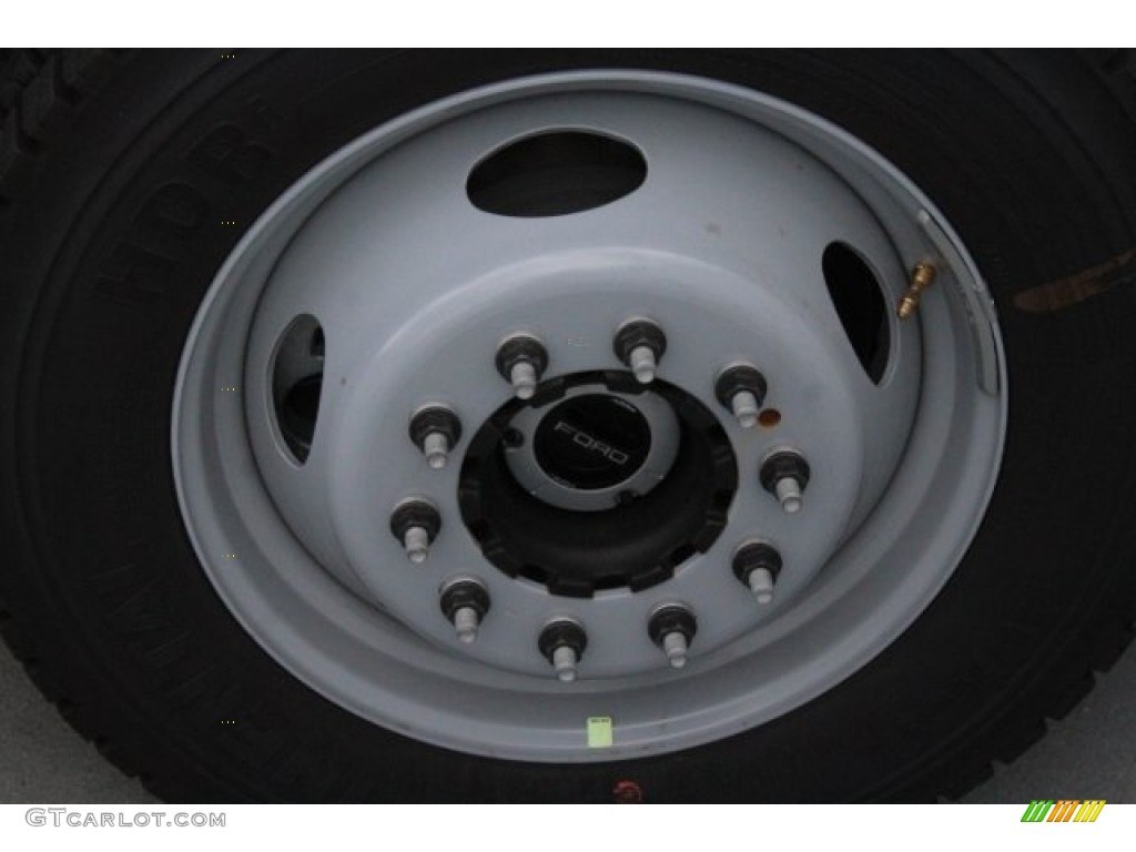 2019 Ford F450 Super Duty XL Crew Cab 4x4 Chassis Wheel Photos
