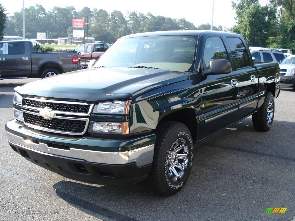 2006 Silverado 1500 LS Crew Cab 4x4 - Dark Green Metallic / Dark Charcoal photo #4