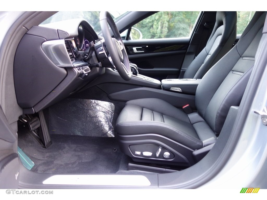 Black Interior 2018 Porsche Panamera 4 Photo #129813608
