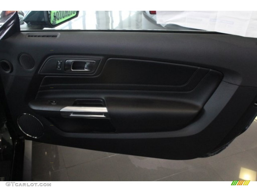 2019 Ford Mustang Bullitt Ebony Door Panel Photo #129814019