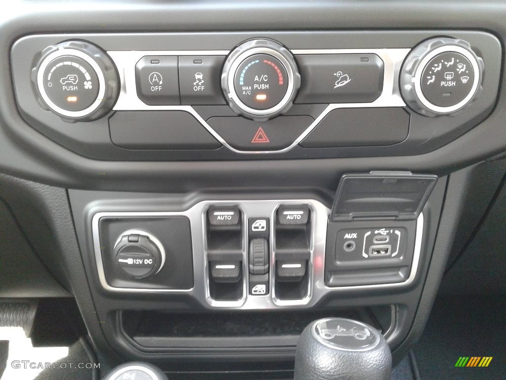 2018 Jeep Wrangler Unlimited Sport 4x4 Controls Photo #129814034