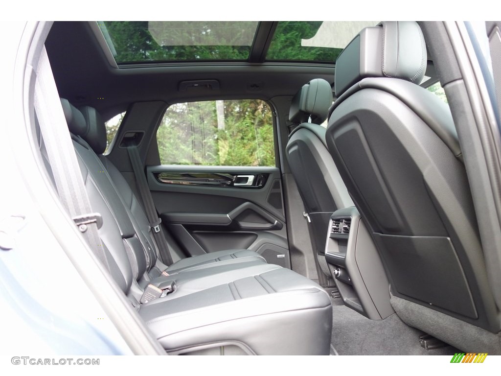 Black Interior 2019 Porsche Cayenne Standard Cayenne Model Photo #129815435