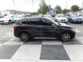 Jet Black - X1 xDrive28i Photo No. 3