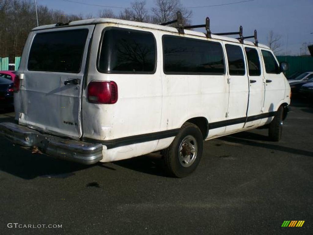 1998 Ram Van 3500 Extended - White / Gray photo #6