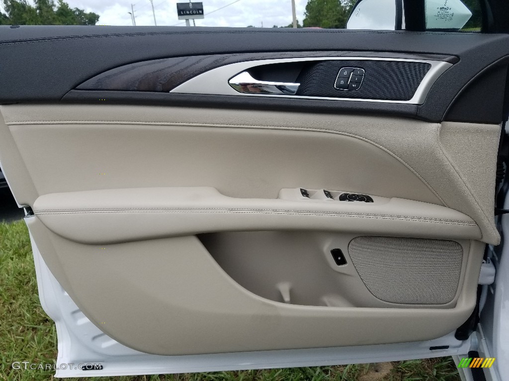 2018 Lincoln MKZ Hybrid Select Cappuccino Door Panel Photo #129820498